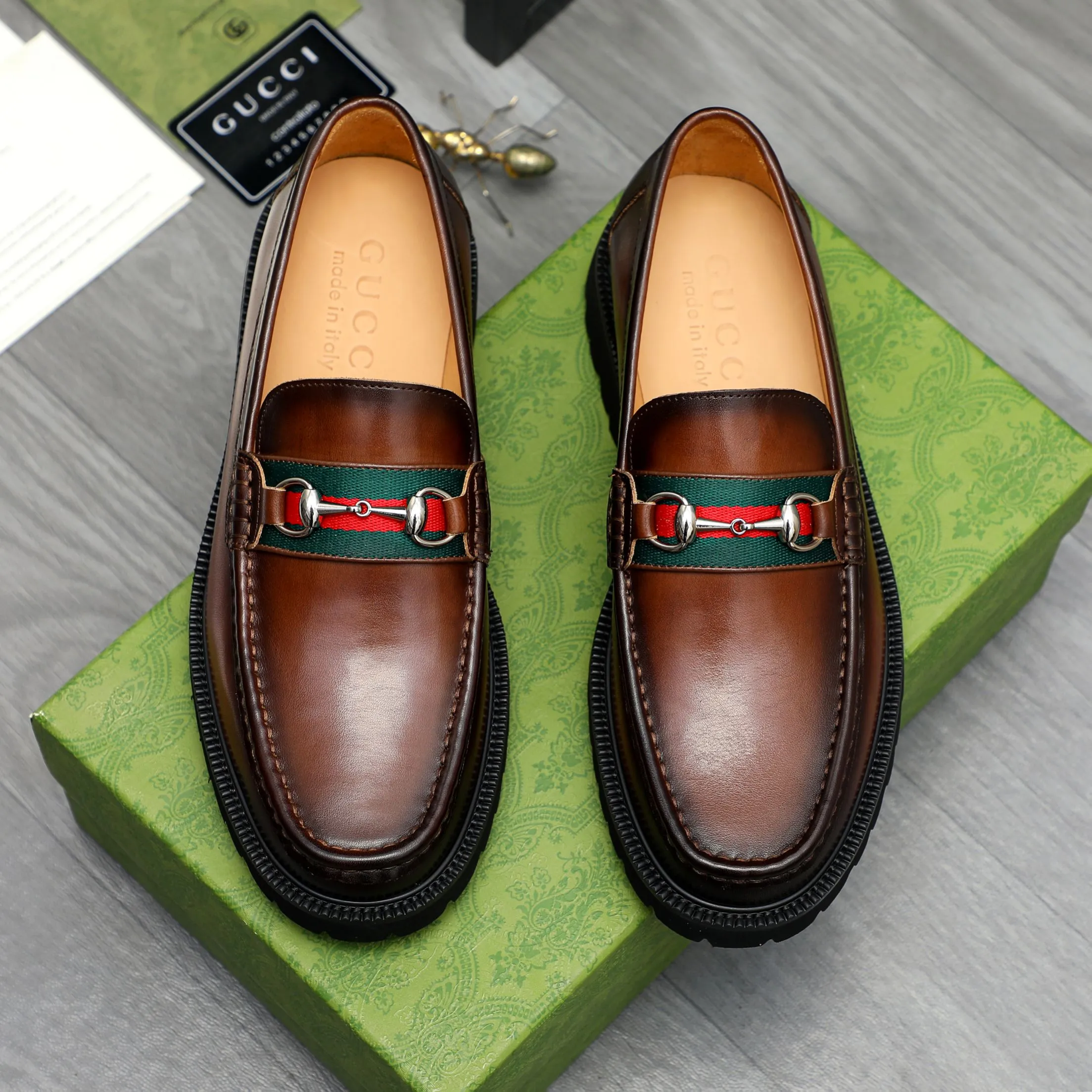 Men's shoes 💰p560 Product trademark: GUCCI "Gucci" business slip-on leather shoes Regular size: 38-46 (38.45.46 custom-made, non-returnable) Product materials: Selected color-brushed cowhide upper, cowhide lining, non-slip rubber outsole